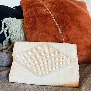 Vintage Delill made in italy basket weave white leather / gold chain purse